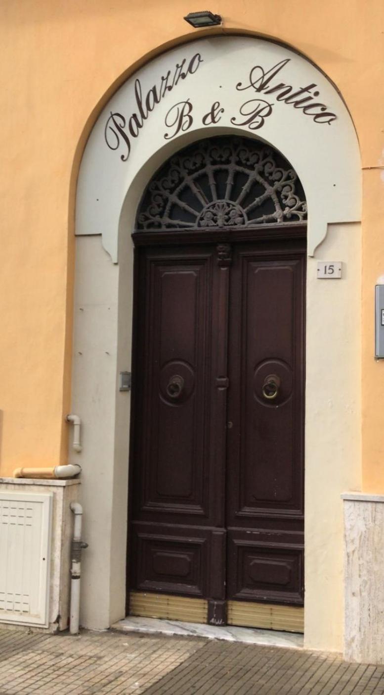B&B New Antico Palazzo Парабита Экстерьер фото