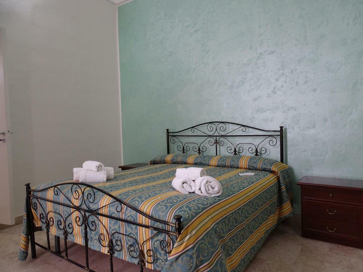 B&B New Antico Palazzo Парабита Экстерьер фото