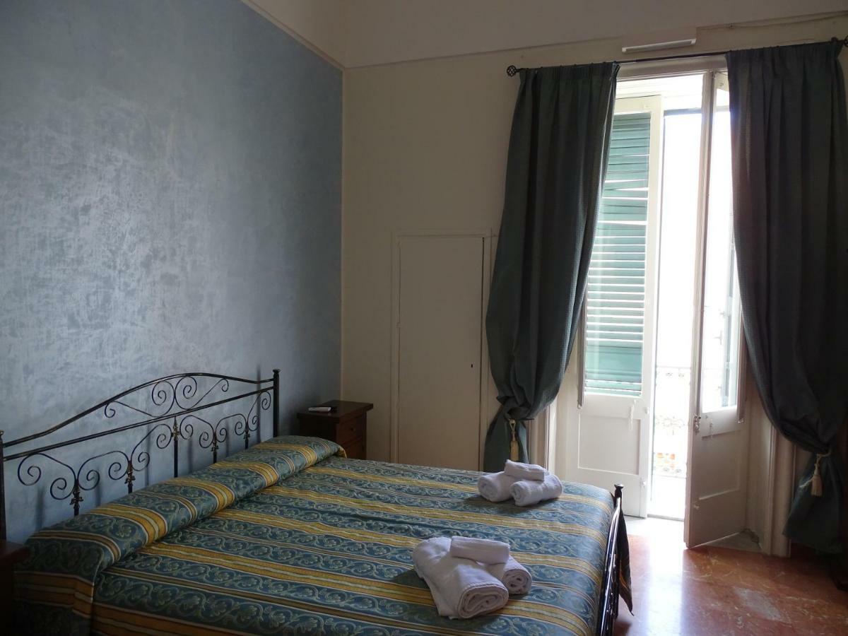 B&B New Antico Palazzo Парабита Экстерьер фото