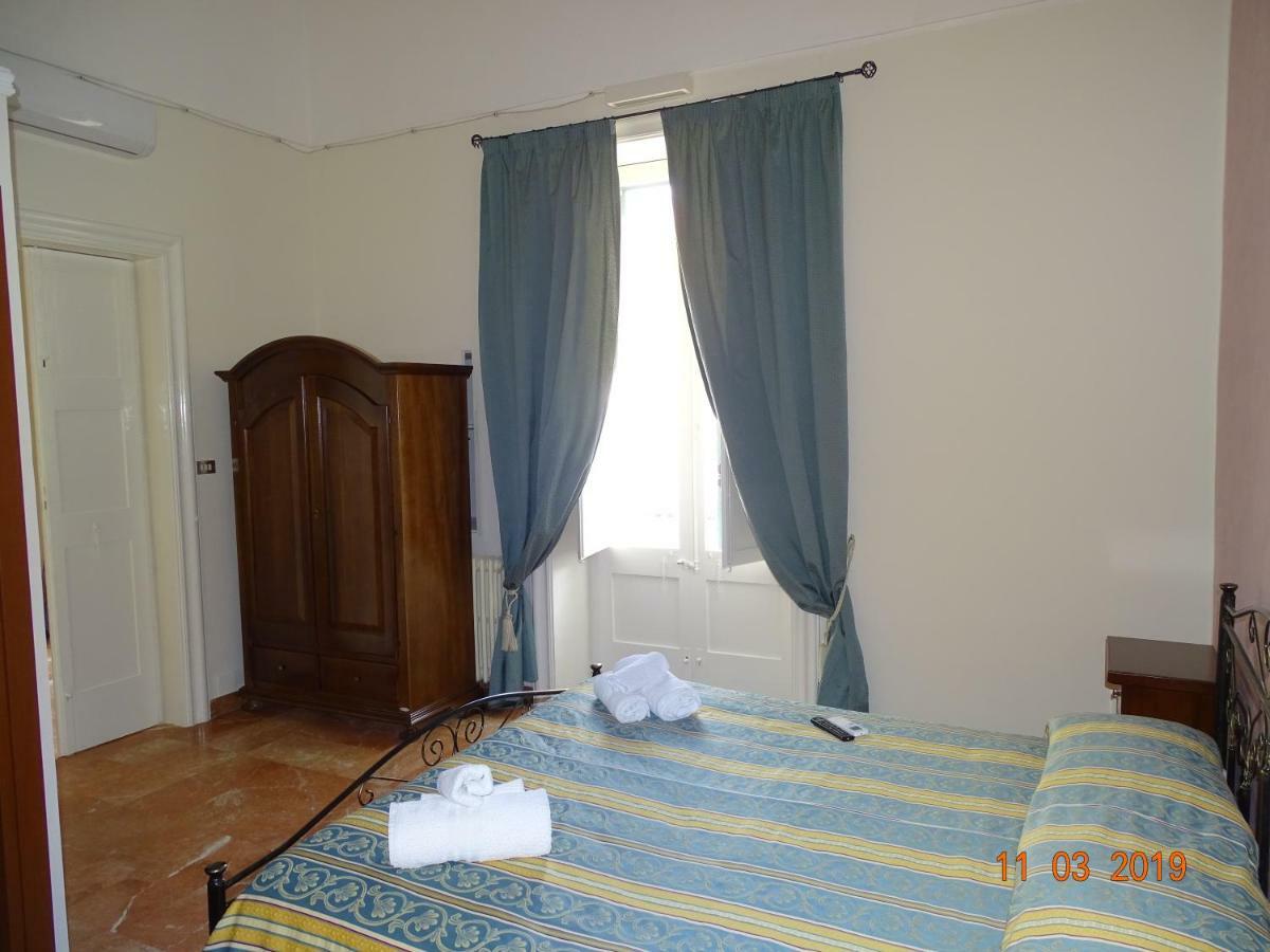 B&B New Antico Palazzo Парабита Экстерьер фото